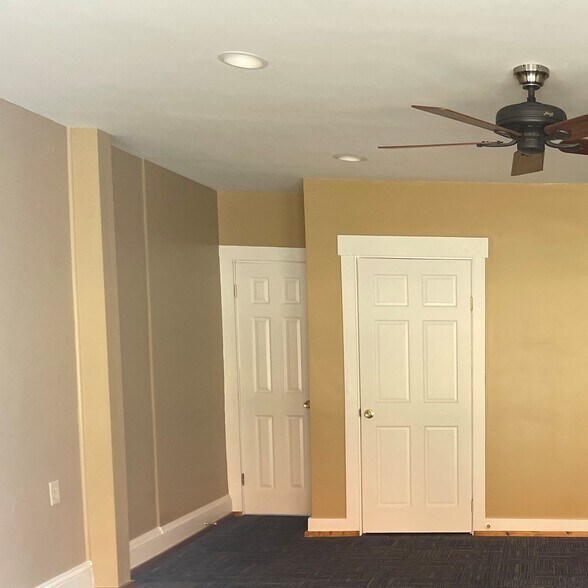 117-123 Brawley Ave, Mooresville, NC à vendre - Photo intérieure – Image 2 sur 8