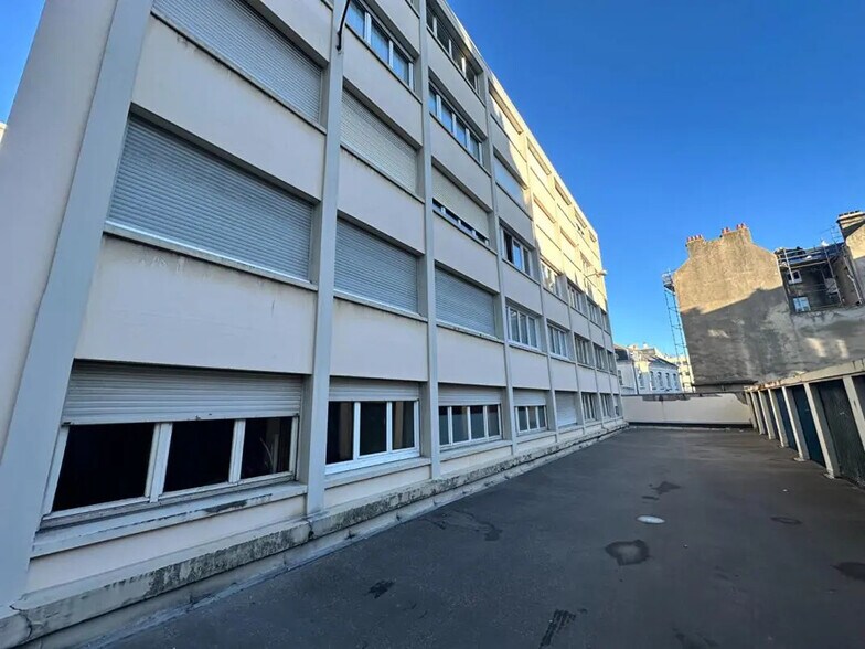 Bureau dans Le Havre à vendre - Photo de l’immeuble – Image 1 sur 5