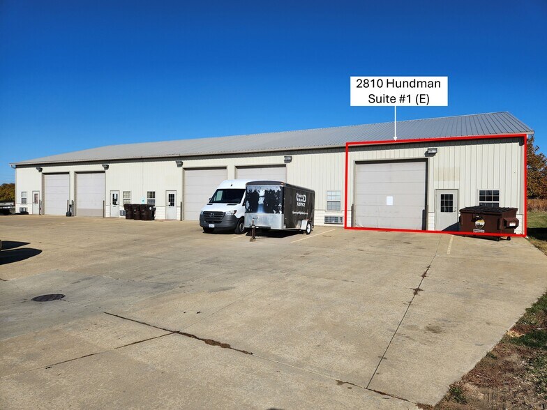 2810 Hundman Dr, Champaign, IL à louer - Photo de l’immeuble – Image 2 sur 2