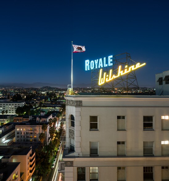 2619 Wilshire Blvd, Los Angeles, CA à louer - Photo de l’immeuble – Image 2 sur 8
