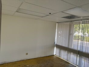 850 Calle Plano, Camarillo, CA à louer Photo intérieure– Image 2 sur 5