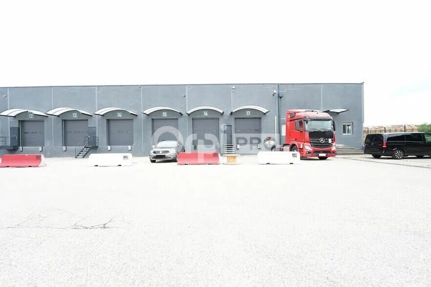 Industriel/Logistique dans Corbas à louer - Photo de l’immeuble – Image 2 sur 3