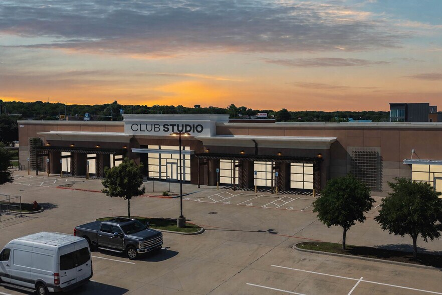 1824 W Slaughter Ln, Austin, TX à vendre - Photo de l’immeuble – Image 3 sur 7