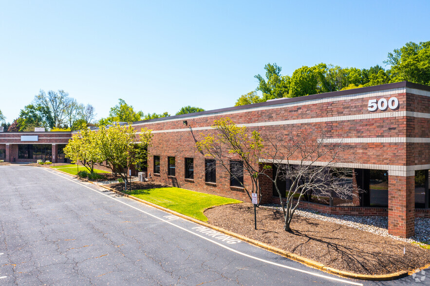 500 Enterprise Dr, Horsham, PA à louer - Photo de l’immeuble – Image 1 sur 6