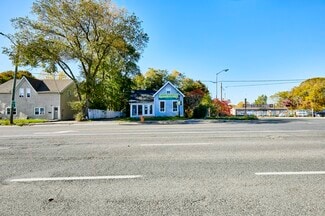 Plus de détails pour 562 Simcoe St S, Oshawa, ON - Local commercial à vendre