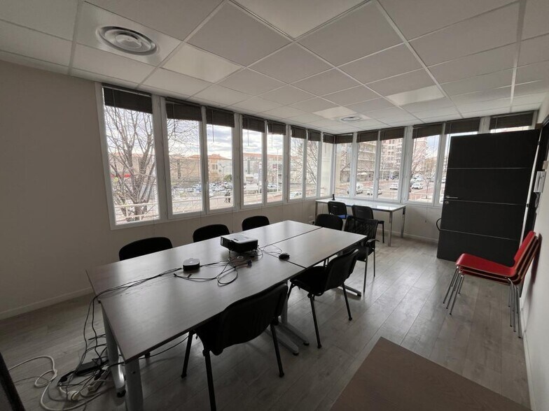Bureau dans Toulon à louer - Photo de l’immeuble – Image 2 sur 8