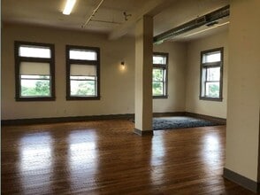 1111 W 39th St, Kansas City, MO à louer Photo intérieure– Image 1 sur 8