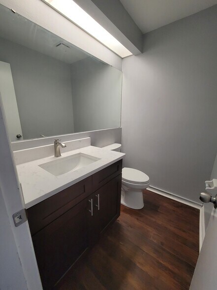 110 E North Blvd, Leesburg, FL à louer - Photo intérieure – Image 3 sur 13