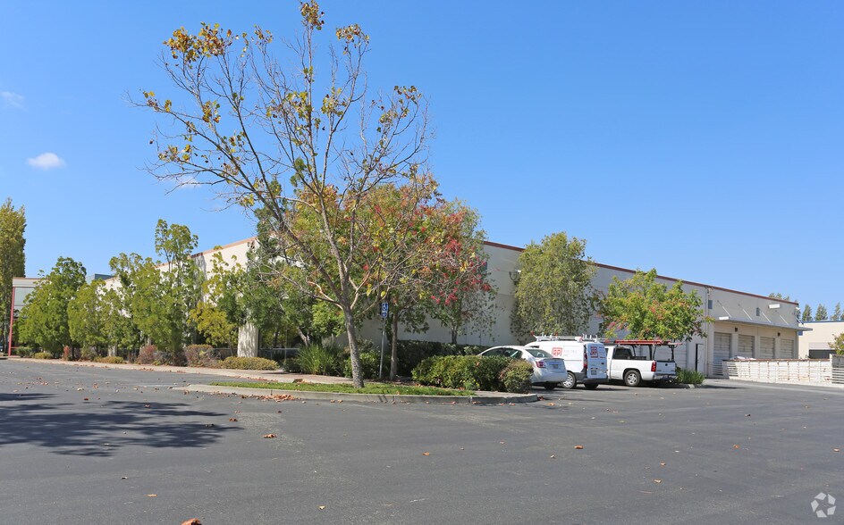 47900 Fremont Blvd, Fremont, CA à louer - Photo de l’immeuble – Image 3 sur 5