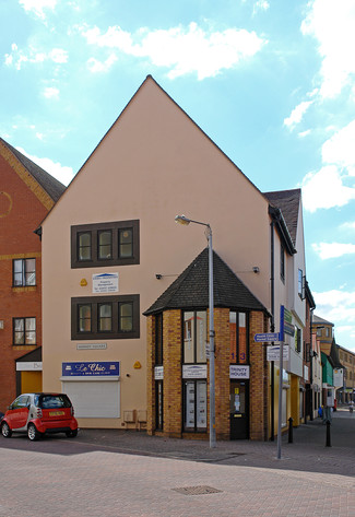 Plus de détails pour 1-17 Trinity Sq, South Woodham Ferrers - Local commercial à louer