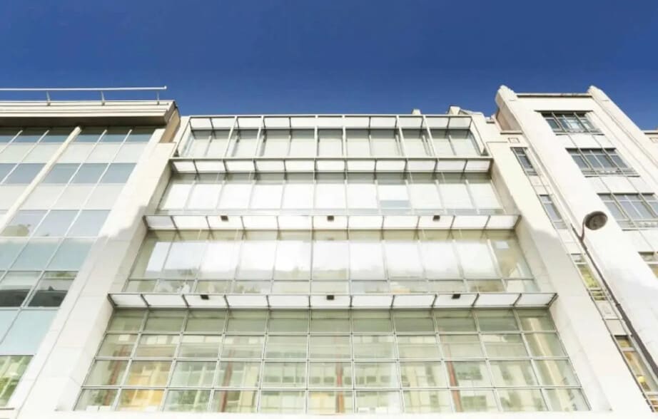 27 Rue De Berri, Paris à louer - Photo de l’immeuble – Image 2 sur 30