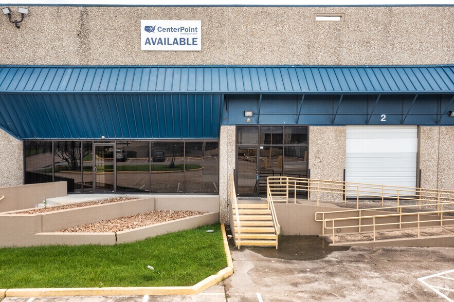 8705 Citypark Loop, Houston, TX à louer - Photo de l’immeuble – Image 2 sur 5