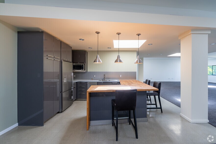 13360 Beach Ave, Marina del Rey, CA à louer - Photo intérieure – Image 3 sur 14