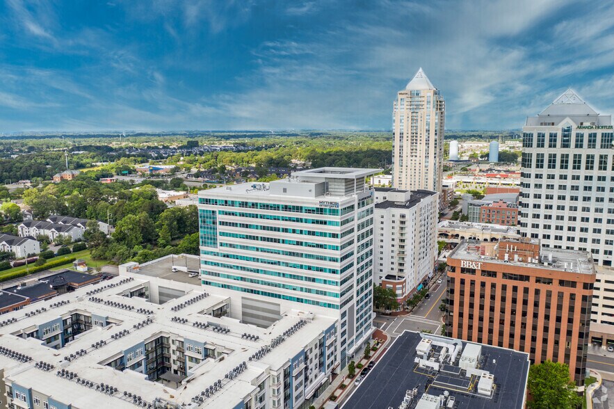 4525 Main St, Virginia Beach, VA à louer - Photo de l’immeuble – Image 3 sur 7
