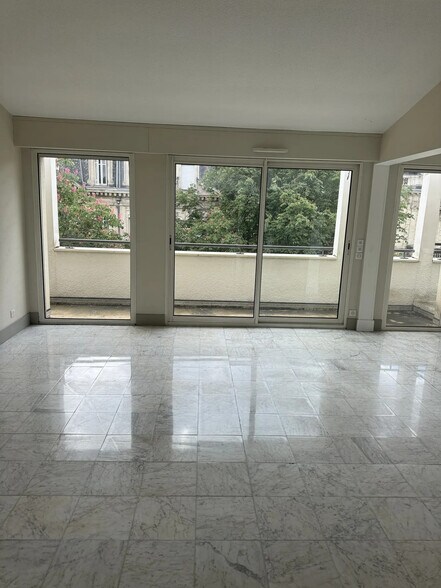 59 Avenue Carnot, Bordeaux à louer - Photo de l’immeuble – Image 2 sur 6