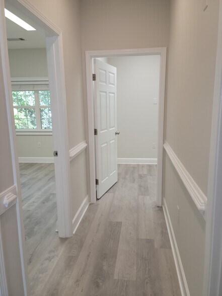 1007 Weatherstone Pky, Woodstock, GA à louer - Photo de l’immeuble – Image 3 sur 11