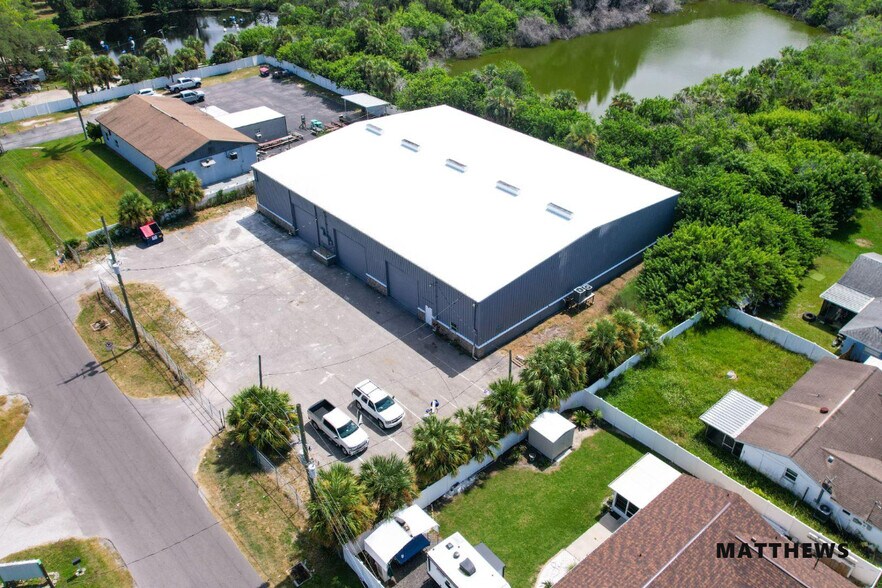 6740 Tower Dr, Hudson, FL à vendre - Photo de l’immeuble – Image 3 sur 4