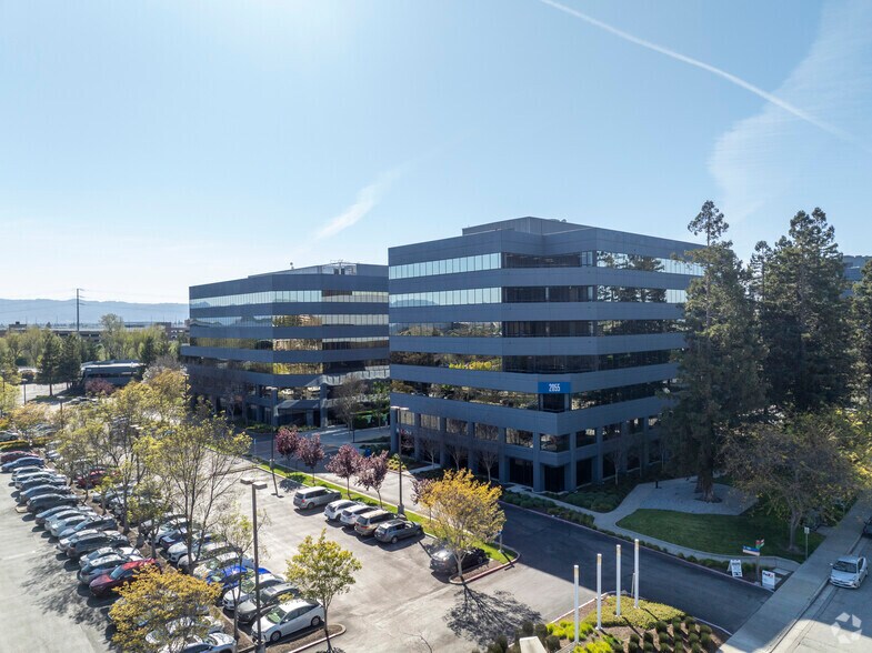 2033 Gateway Pl, San Jose, CA à louer - Photo principale – Image 2 sur 4