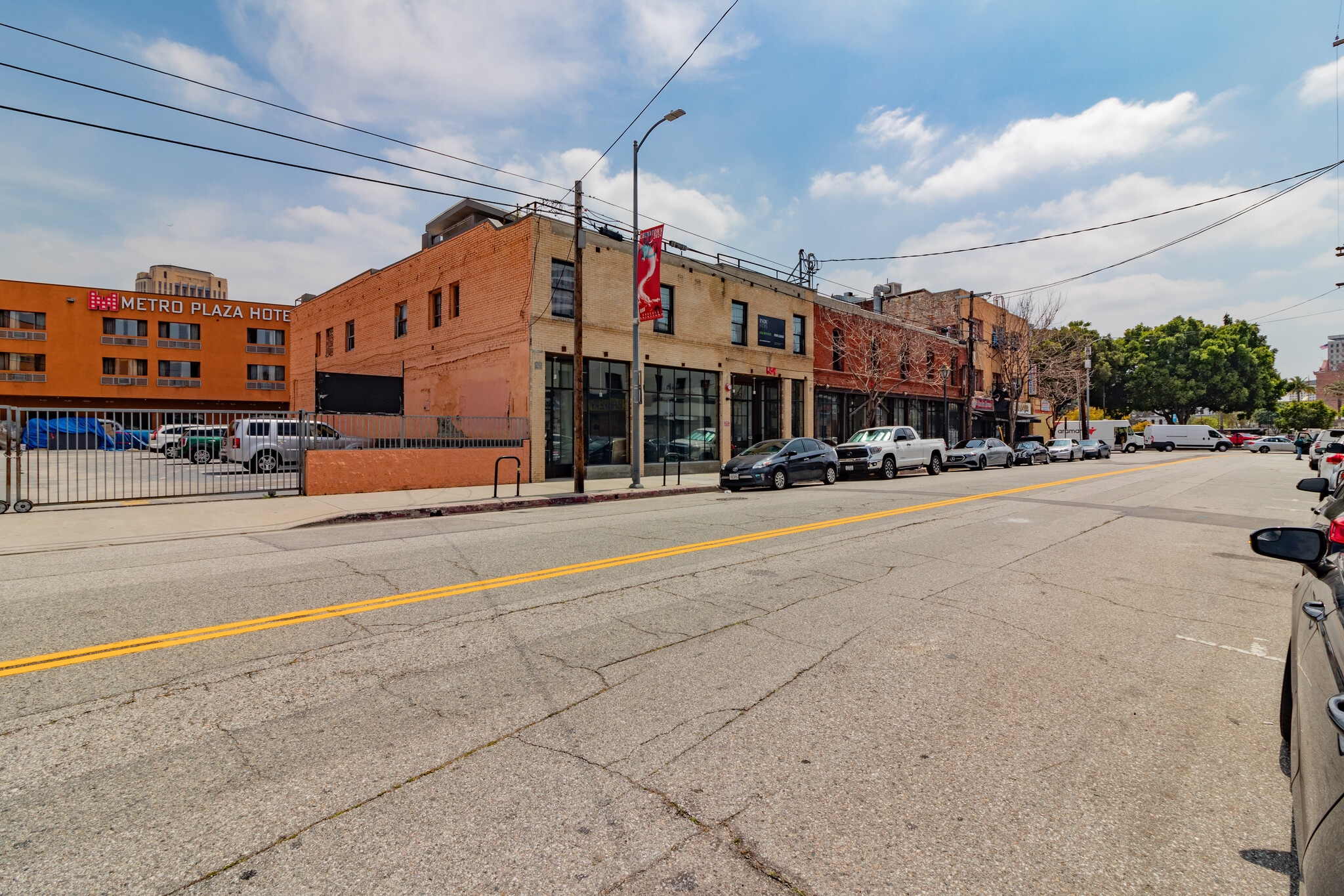 646-654 N Spring St, Los Angeles, CA à louer Photo principale– Image 1 sur 13