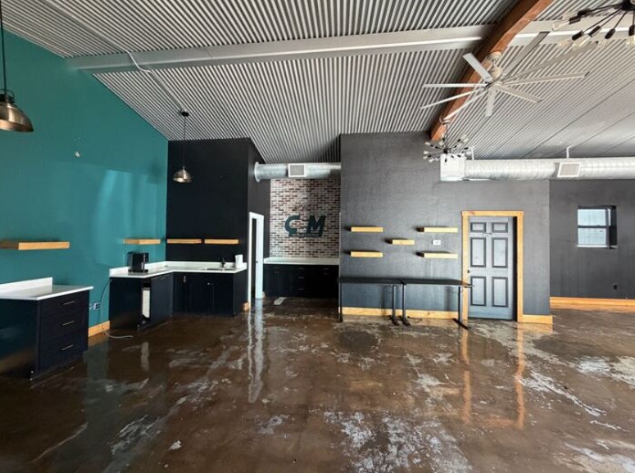 1805 1st St, Seabrook, TX à louer - Photo de l’immeuble – Image 3 sur 5