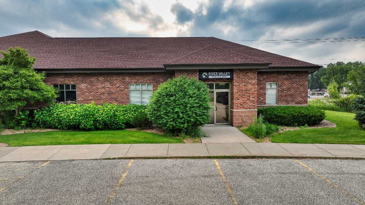 860 Mill St N, West Salem, WI à louer Photo de l’immeuble– Image 1 sur 20