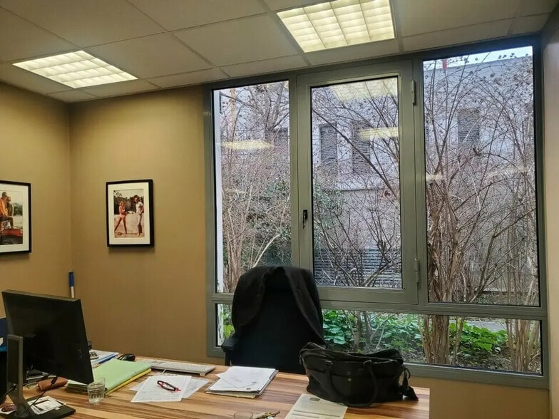 Local commercial dans Lyon à louer - Photo de l’immeuble – Image 3 sur 4