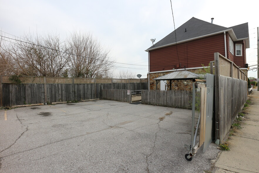 2202 N Illinois St, Indianapolis, IN à louer - Photo de l’immeuble – Image 2 sur 10