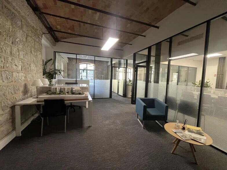 Bureau dans Marseille à louer - Photo de l’immeuble – Image 3 sur 12