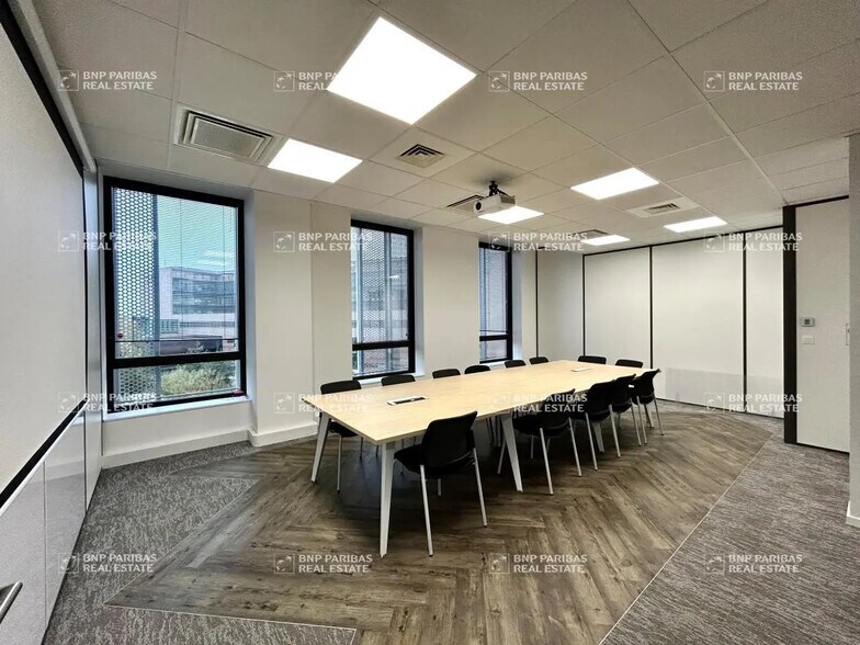 Bureau dans Saint-Jacques-de-la-Lande à vendre - Photo intérieure – Image 2 sur 8