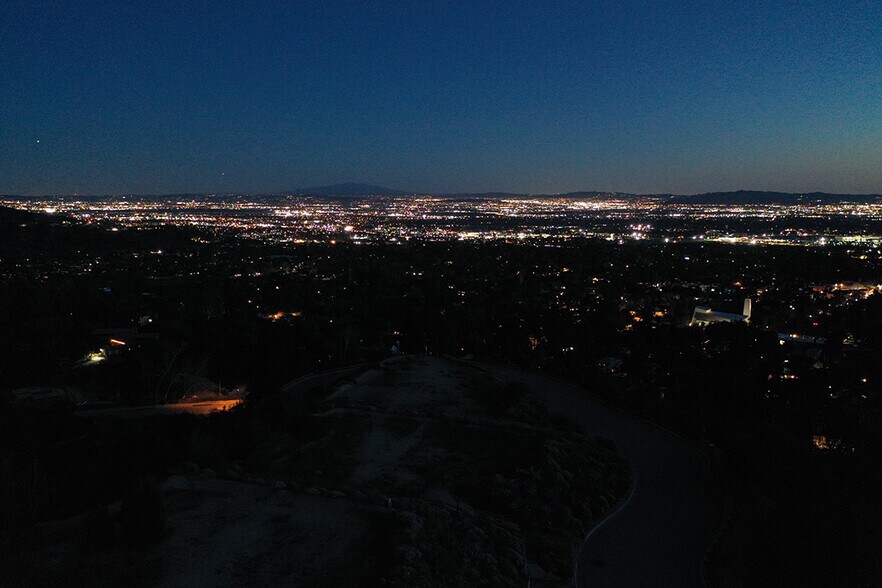 11 Nathaniel Terrace, Sierra Madre, CA à vendre - Photo de l’immeuble – Image 2 sur 6