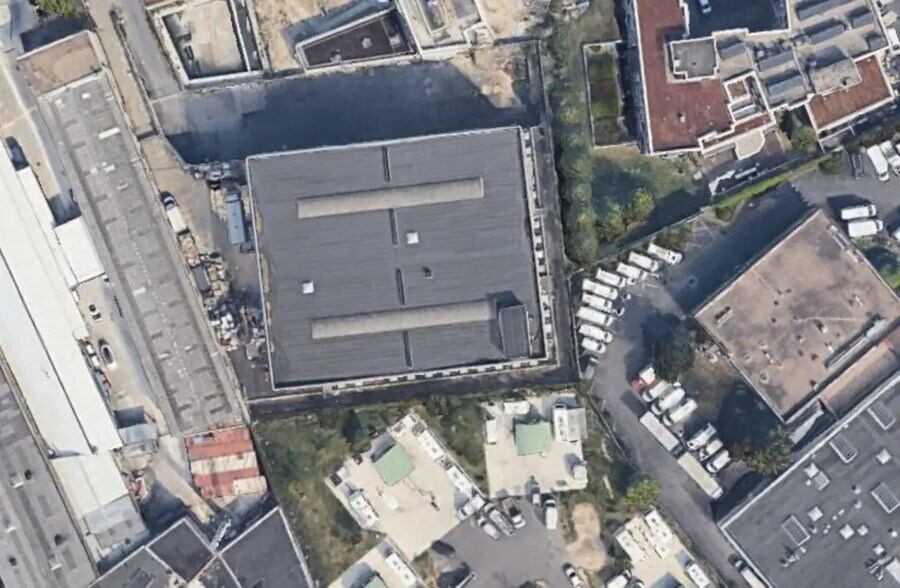 Local d’activités dans Saint-Denis à louer - Aérien – Image 1 sur 11