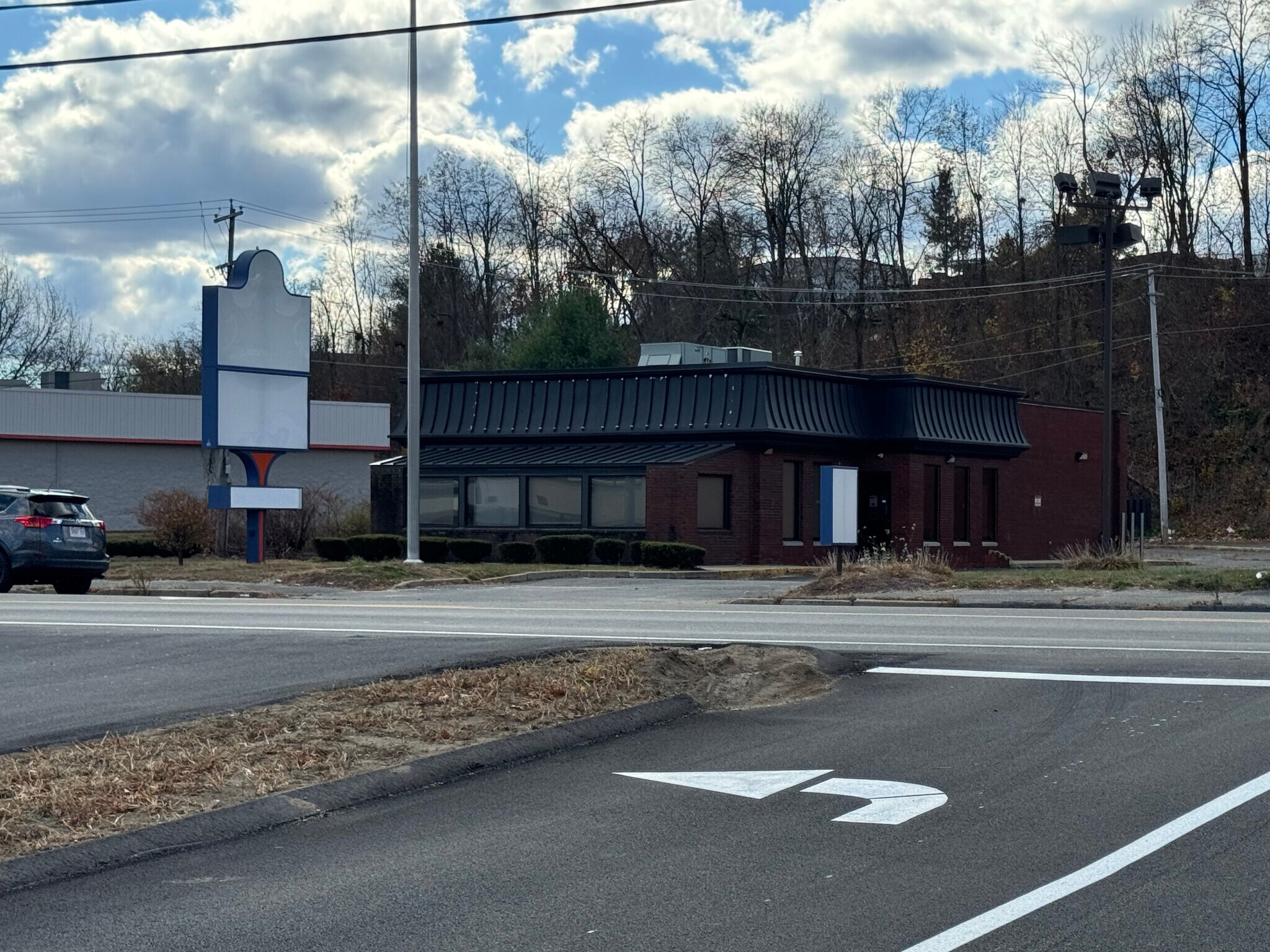 505 John Fitch Hwy, Fitchburg, MA à louer Photo principale– Image 1 sur 6