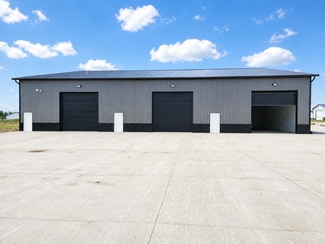 Plus de détails pour 401 Snyder Dr - Building F, Huxley, IA - Local d’activités à vendre