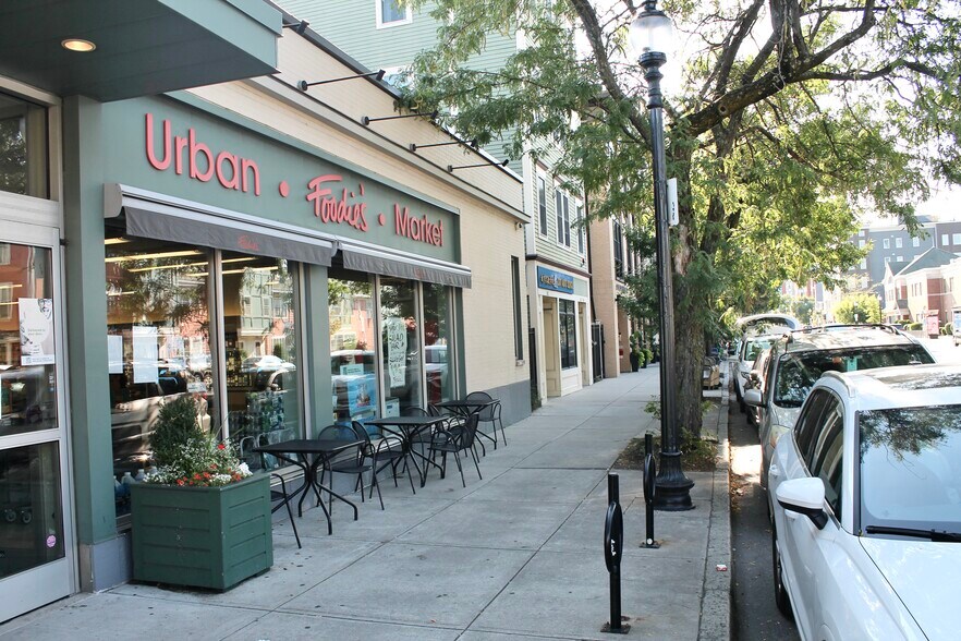 242-244 West Broadway, Boston, MA à louer - Photo de l’immeuble – Image 3 sur 3