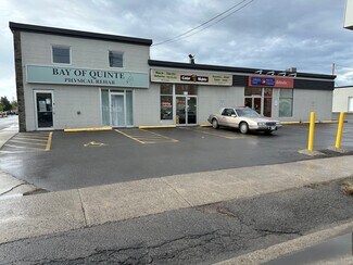 Plus de détails pour 21 College St W, Belleville, ON - Local commercial à louer