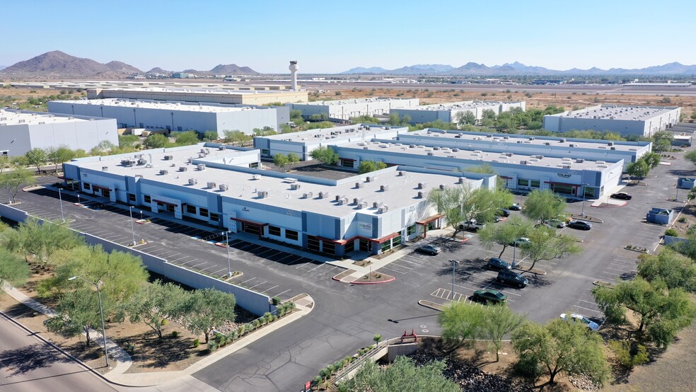 1125 W Pinnacle Peak Rd, Phoenix, AZ à louer - Photo de l’immeuble – Image 3 sur 3