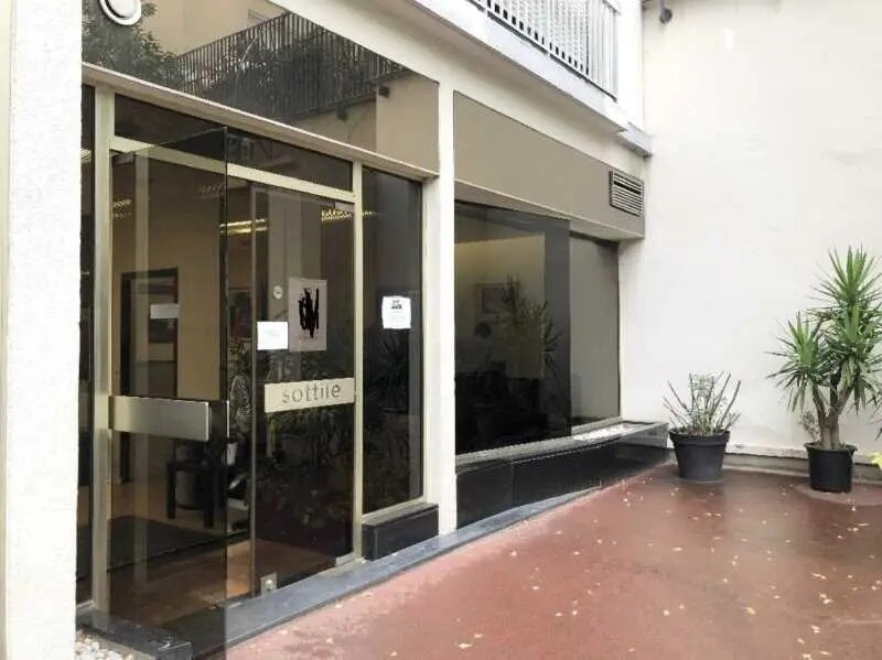 Bureau dans Paris à louer Hall d’entrée– Image 1 sur 7