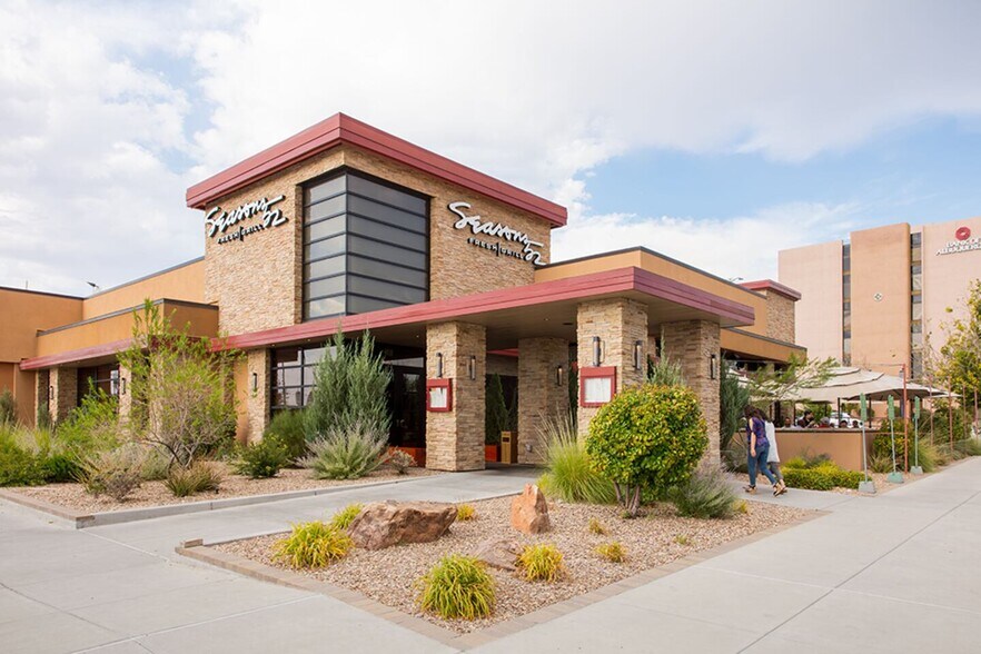 6600 Menaul Blvd NE, Albuquerque, NM à louer - Photo de l’immeuble – Image 3 sur 8
