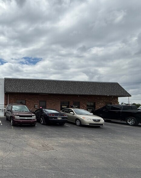 4794 S Dixie Dr, Dayton, OH à louer - Photo de l’immeuble – Image 3 sur 40
