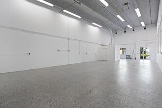 1747-1781 Banks Rd, Margate, FL à louer Photo intérieure– Image 1 sur 8