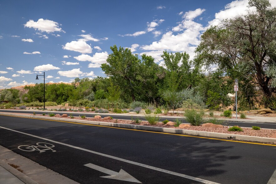 545 Kane Creek Blvd, Moab, UT à vendre - Photo de l’immeuble – Image 3 sur 45