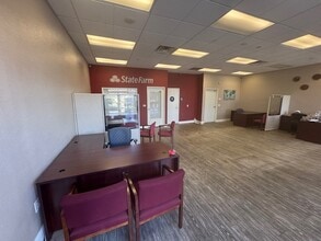 780 W El Monte Way, Dinuba, CA à louer Photo intérieure– Image 2 sur 4