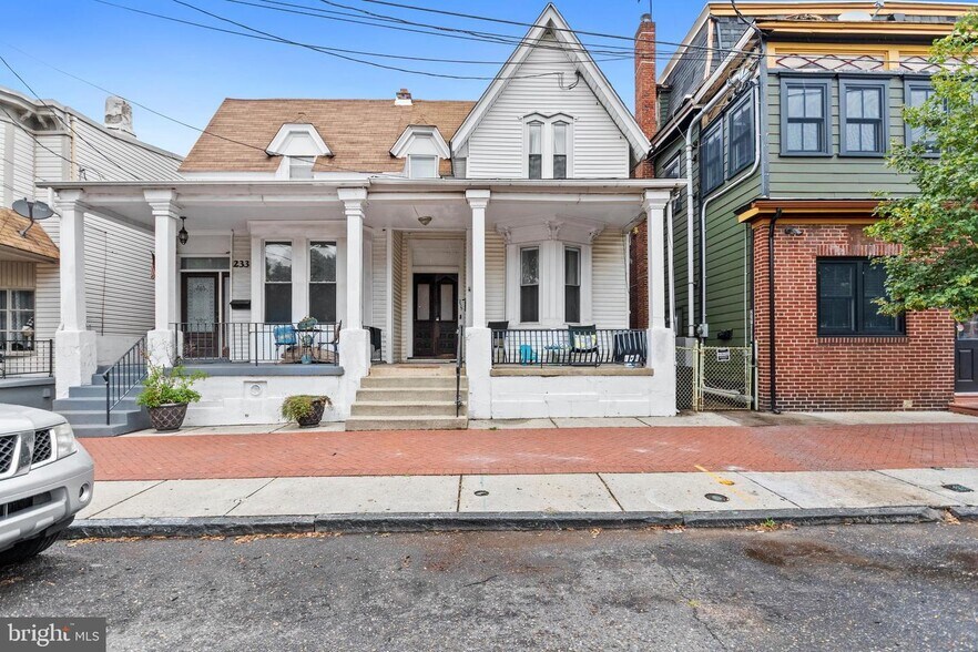 235 Monmouth St, Gloucester City, NJ à vendre - Photo de l’immeuble – Image 1 sur 8