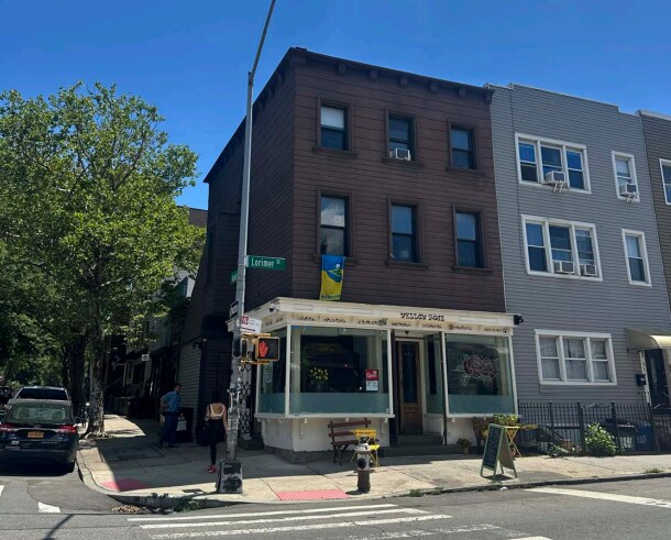 524 Lorimer St, Brooklyn, NY à vendre - Photo de l’immeuble – Image 2 sur 20