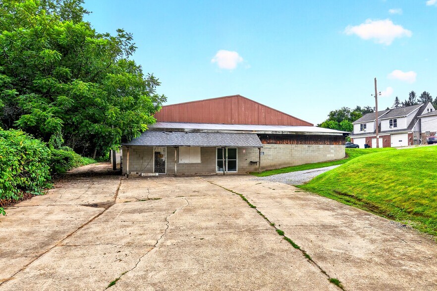 1365 Mount Pleasant Rd, Greensburg, PA à vendre - Photo de l’immeuble – Image 3 sur 10