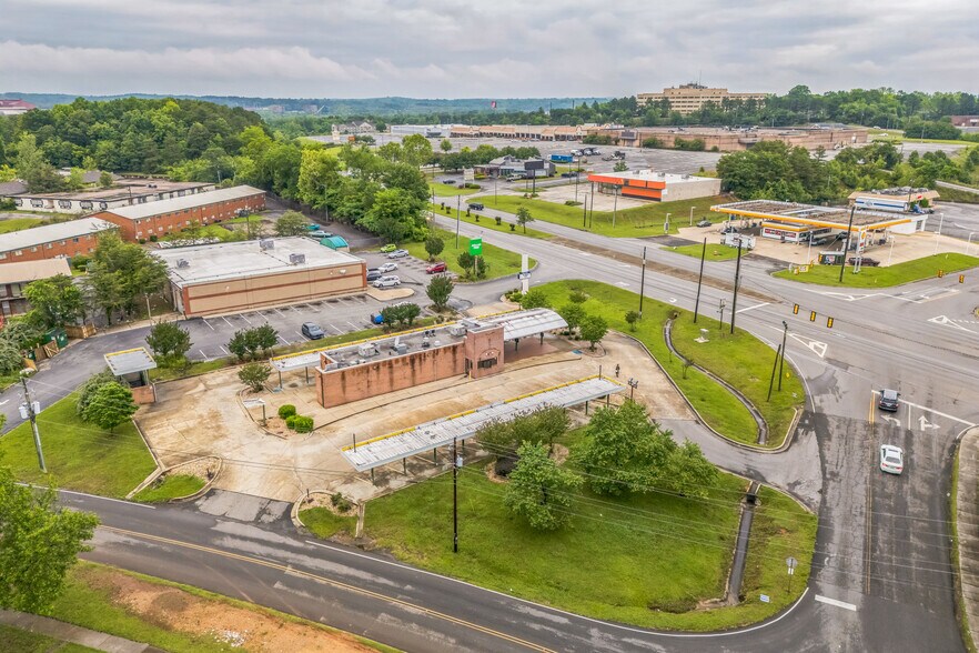 6625 Aaron Aronov Blvd, Fairfield, AL à vendre - Photo de l’immeuble – Image 1 sur 45