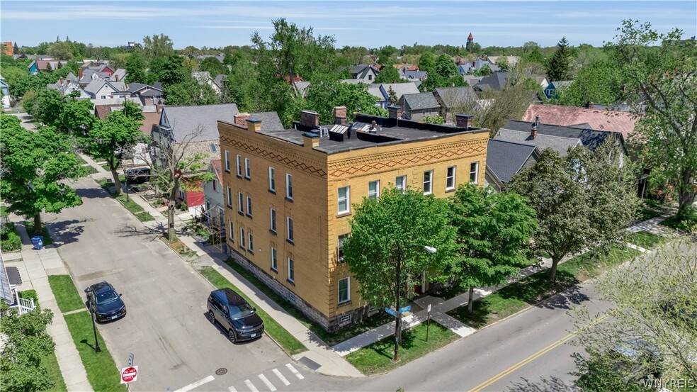 466 W Ferry St, Buffalo, NY à vendre - Photo principale – Image 1 sur 1
