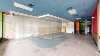 799 New Haven Rd, Naugatuck, CT à louer Numérisation 3D Matterport– Image 1 sur 5