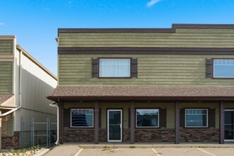 220 3rd St NE, Black Diamond, AB à louer Photo de l’immeuble– Image 1 sur 19