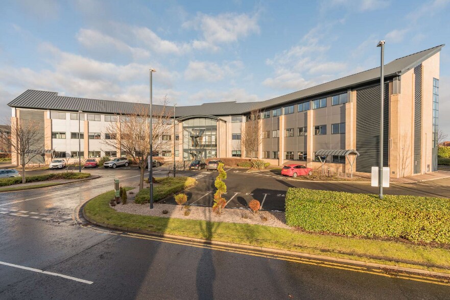 60 South Gyle Crescent, Edinburgh à louer - Photo de l’immeuble – Image 2 sur 19
